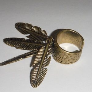 Unique Feathered Headdress Fashion Ring